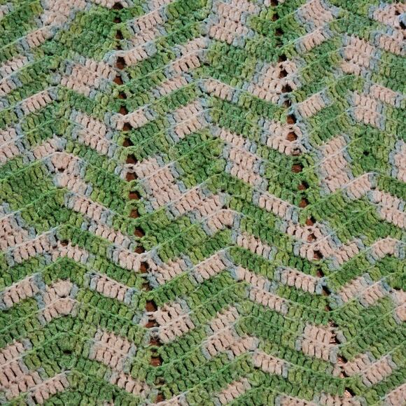 Vintage Handmade Crochet Afghan Blanket Throw Retro Chevron Granny Boho 50x48 - Picture 2 of 6